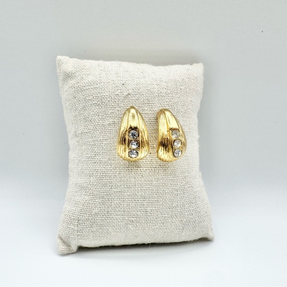 Sarah Coventry Jewelry - Sarah Coventry Vintage Gold Plated Hoops
With Rhinestones